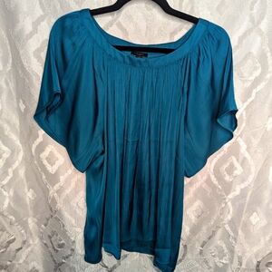 Short sleeve silky top